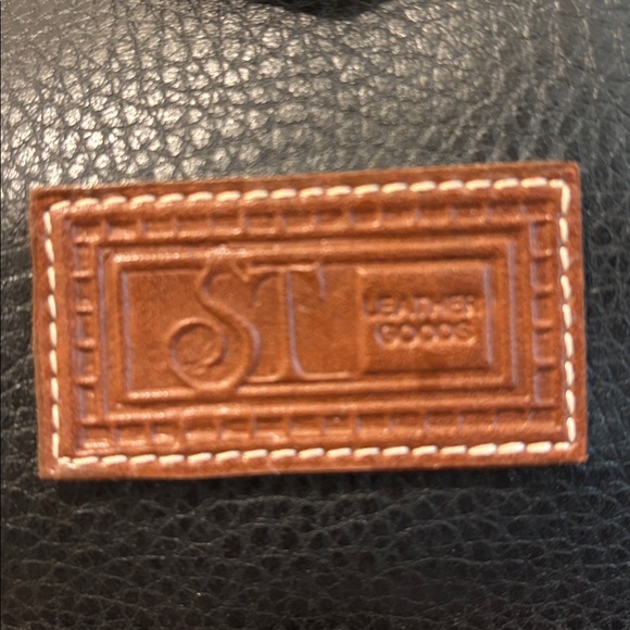 Black and Brown Leather Handbag - Picture 2 of 7